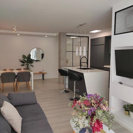 Casa Mallen, Con Amplia Terraza, En El Barrio De Nervion Sevilla Bagian luar foto
