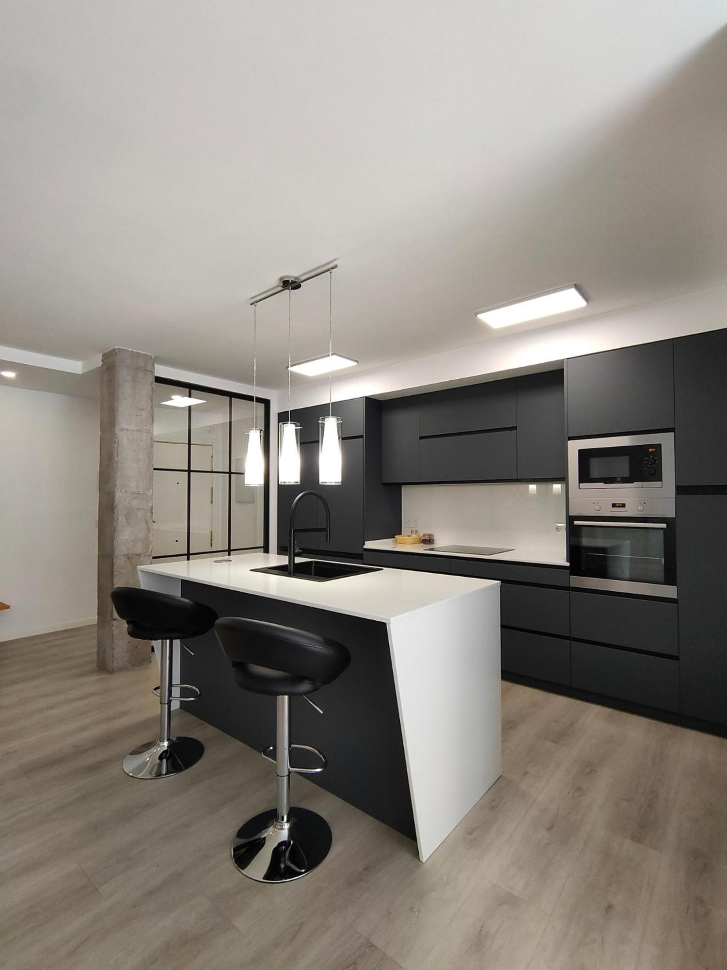 Casa Mallen, Con Amplia Terraza, En El Barrio De Nervion Sevilla Bagian luar foto