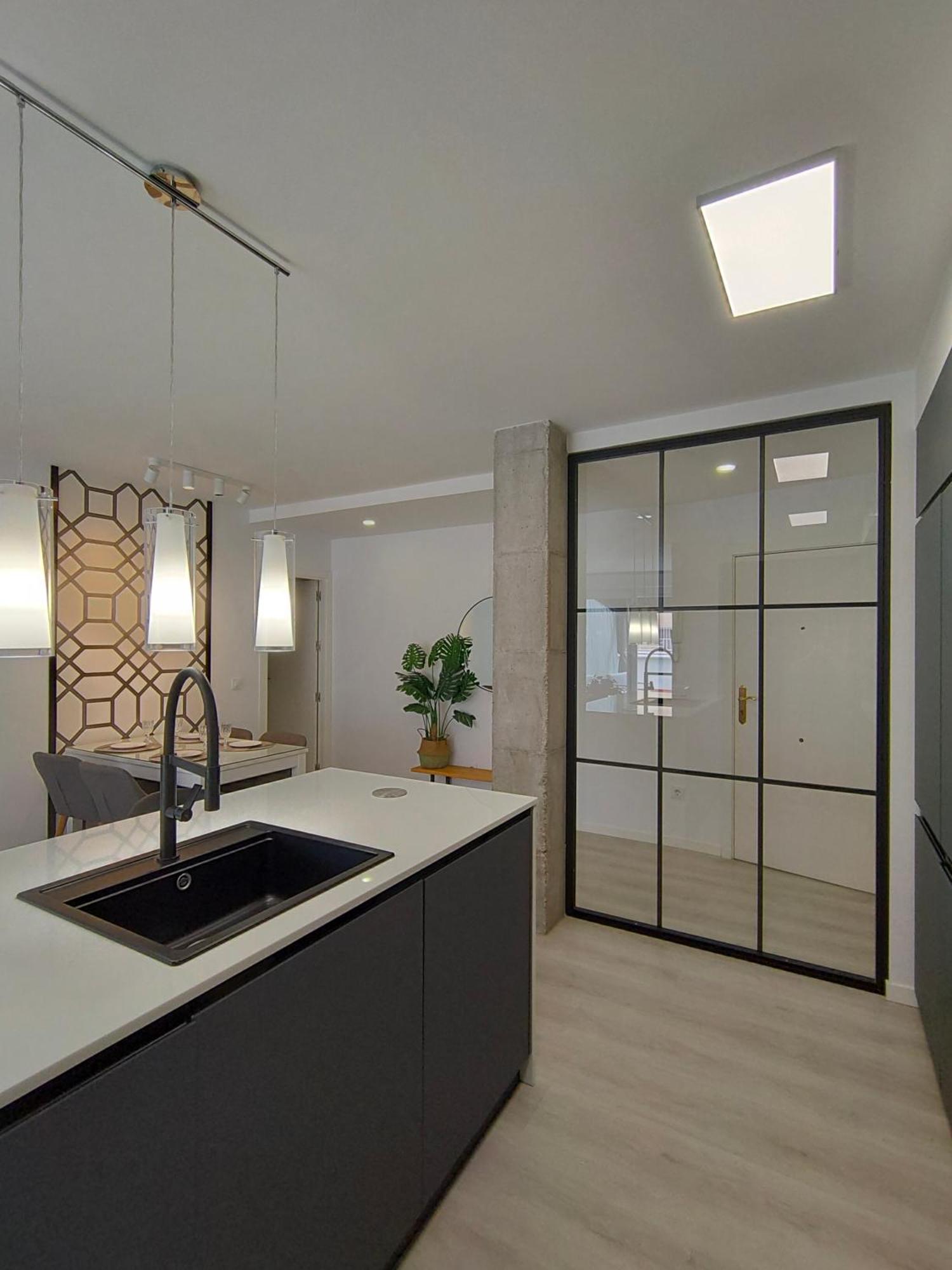 Casa Mallen, Con Amplia Terraza, En El Barrio De Nervion Sevilla Bagian luar foto